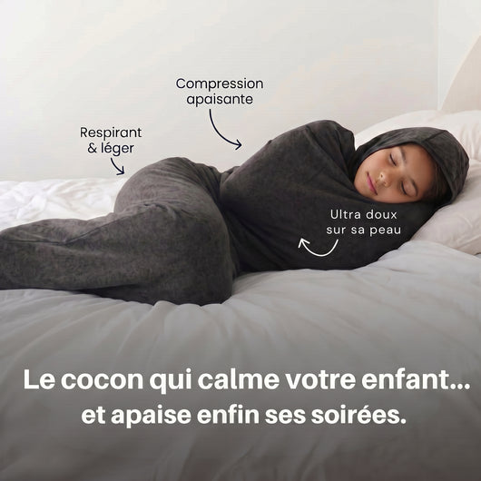 Câlin Calinéa Enfant porté par un enfant – couverture sensorielle rassurante pour hypersensibles
